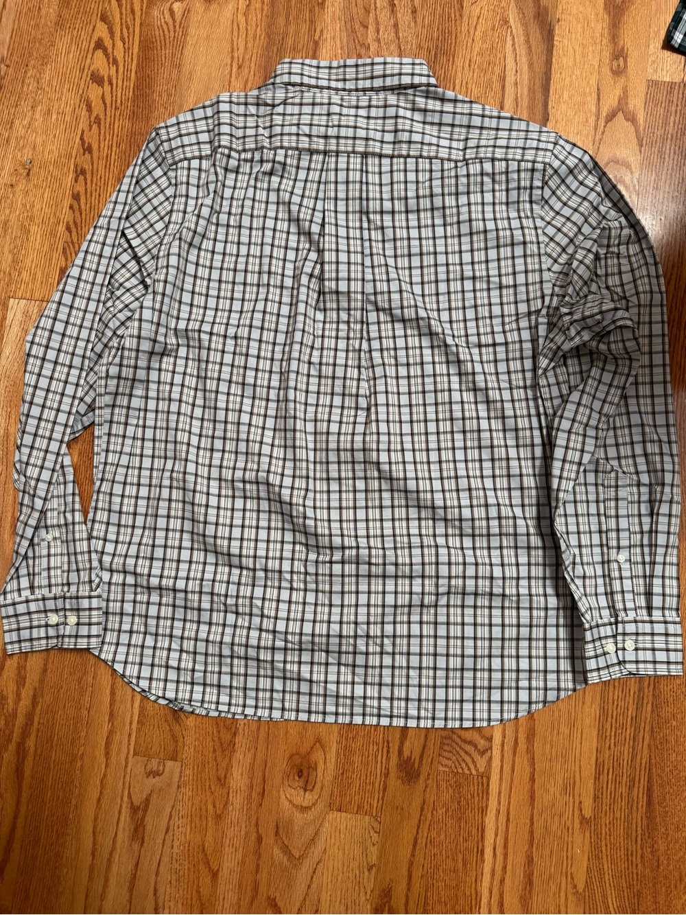 Lands' End Men's Plaid Button-Down Shirt in Gray and Tan - Picture 3 of 3